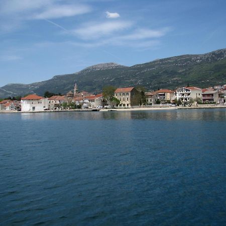 Apartment In Stone House On Seaside Kaštela Екстериор снимка