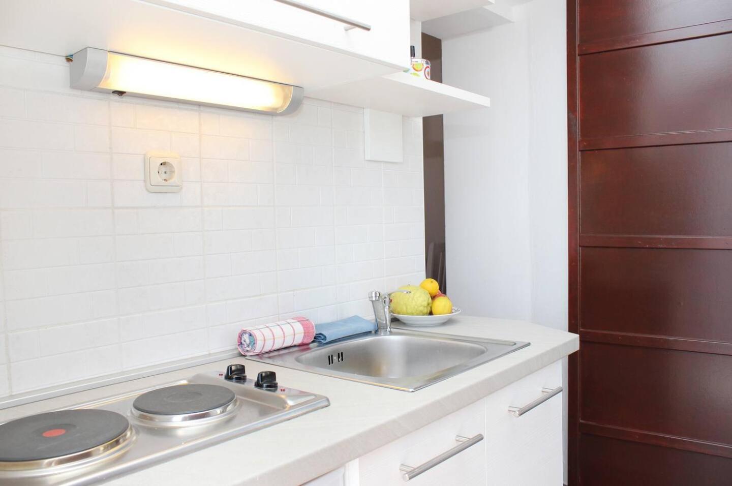 Apartment In Stone House On Seaside Kaštela Екстериор снимка