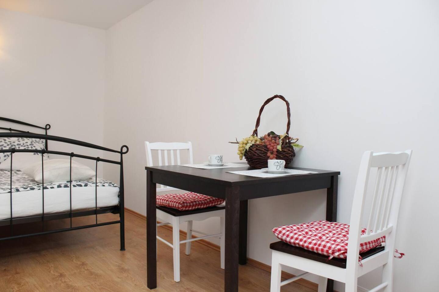 Apartment In Stone House On Seaside Kaštela Екстериор снимка