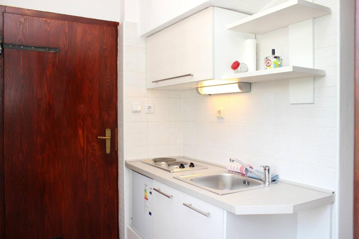 Apartment In Stone House On Seaside Kaštela Екстериор снимка