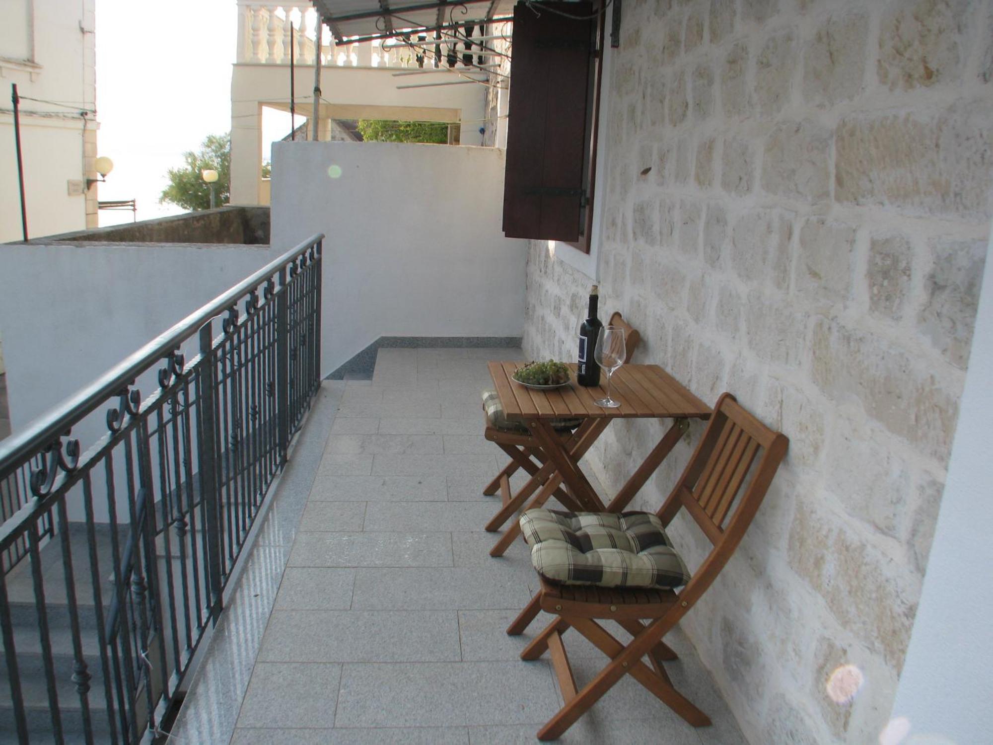 Apartment In Stone House On Seaside Kaštela Екстериор снимка
