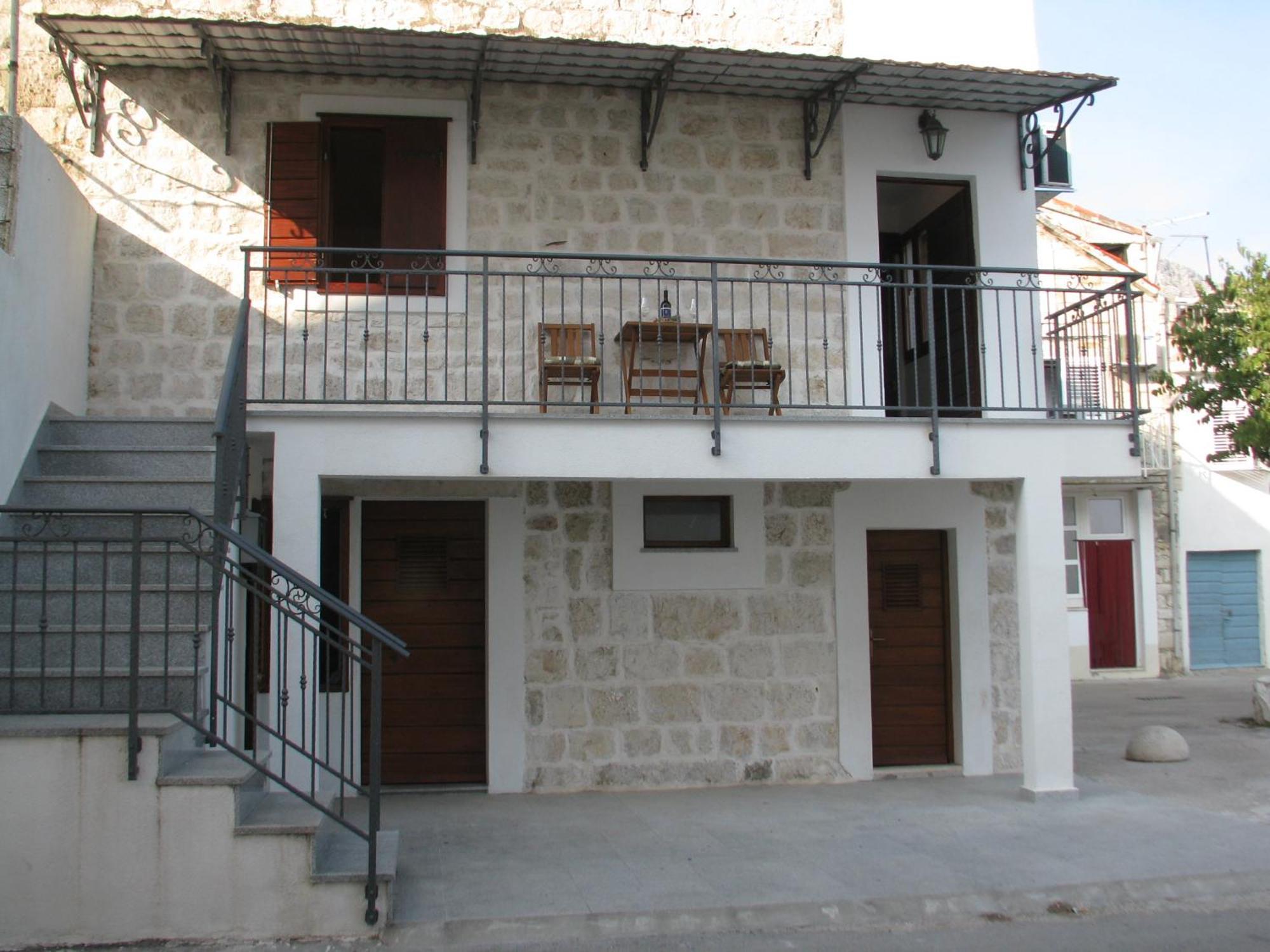 Apartment In Stone House On Seaside Kaštela Екстериор снимка